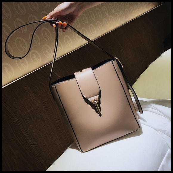 NEW PARIS Bucket Bag - Picture 4 of 6